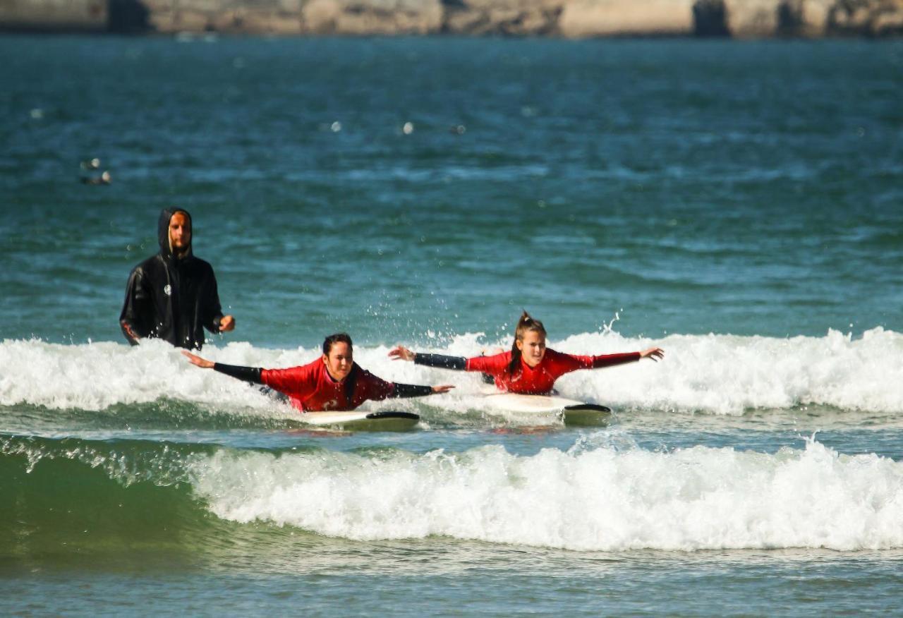 Готель Surfivor Surf Camp Ешморіш Екстер'єр фото